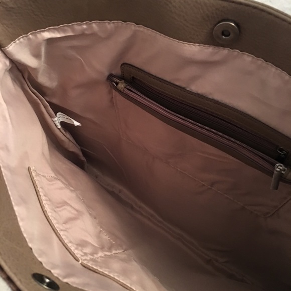 Cute Handbag - Picture 2 of 3